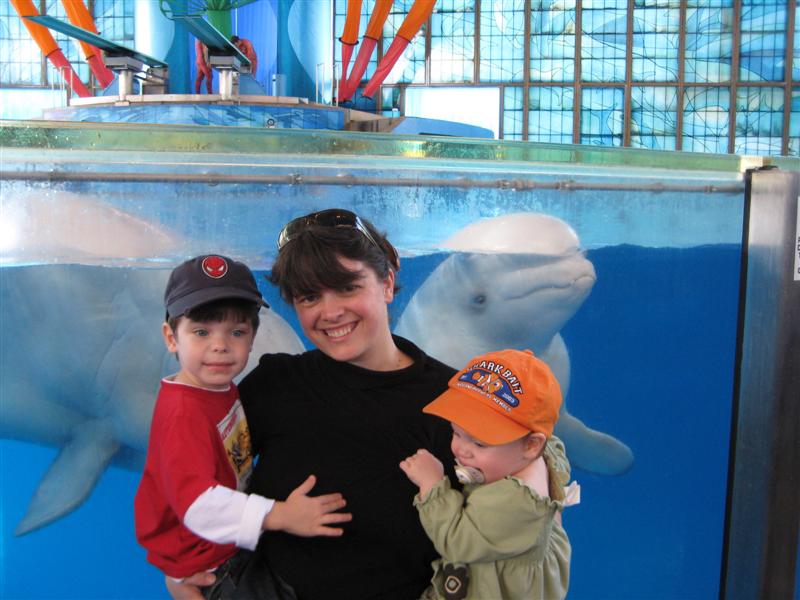 SW (12).JPG - "OK, want NO PART of these things!  Let me outta here!..."